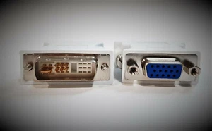 (2) VGA auf DVI-A Specialty 6+5-polige Adapter: ältere Farb-/Monochrom-CRT-Monitore - Bild 1 von 7