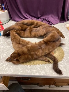 MINK FUR STOLE FULL 4 PELTS CONNECTING RED MINKS TAILS, FEET, MOUTH CLIP - Picture 1 of 11