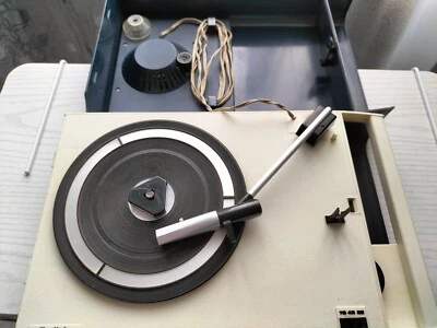 Tourne disques RADIOLA vintage valise pour vinyle ancien MARCHE voir vidéo - Photo 1/4
