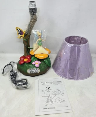 "Lámpara de 19"" de colección Tinkerbell en un jardín con música y baile de Disney probada como nueva" Foto 1 de 4