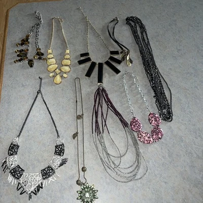 Lot Of 9 Modern Necklaces Various Styles And Lengths Some Signed. - Image 1 of 4