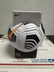Nike Flight Aerowsculpt Fußball FA-20 weiß schwarz Fußball DA5635 100 Größe 5 - Bild 1 von 2