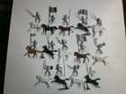 Konvolut 28 Merten Kunststoff Figuren Rohlinge Ritter + Pferde zu 4cm 