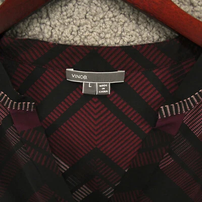 Blusa Vince feminina sem mangas gola V 100% seda estampa geométrica (663) - Imagem 1 de 4