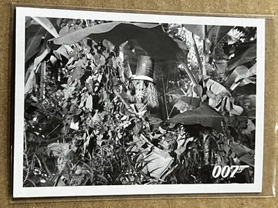 Tarjeta de retroceso 2014 Rittenhouse James Bond 007 Archives Live and Let Die #041 Foto 1 de 2