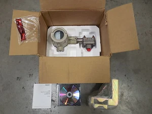 NEW Honeywell STG140-E1G-00000-MB,ME,CR,F1,1C-XXXX ST3000 Pressure Transmitter - Picture 1 of 4