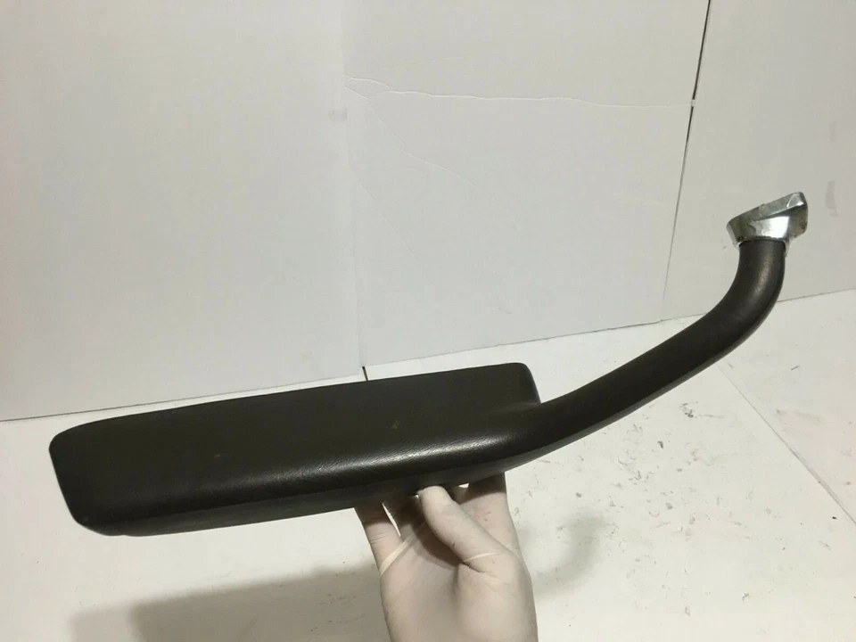 Volkswagen Scirocco 1981 puerta del conductor interior tirador reposabrazos  Foto 1 de 4