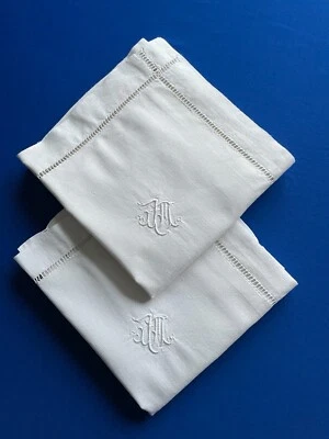 paire de taies anciennes pur fil de coton/brodée main jours/mono (72X67)  (G64) - Photo 1/4