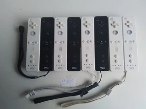 Lot de 8 wiimotes Officielles Nintendo hors service - Photo 1/4