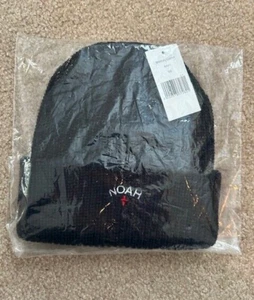 NOAH LOGO KNIT BEANIE (NAVY, ONE-SIZE, WITH TAGS, NEVER USED!) - Picture 1 of 2