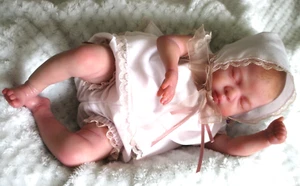Reborn Baby Doll LUNA - Hand Painted in Australia includes 2 Custom-made Outfit - Picture 1 of 16