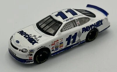 Carro Hot Wheels NASCAR Brett Bodine Paychex #11 branco fundido 1:64 - RARO 1997 - Imagem 1 de 4