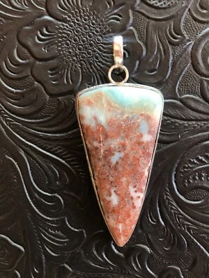 Bisel de sombra colgante artesanal flecha natural Larimar 2,5" Foto 1 de 4