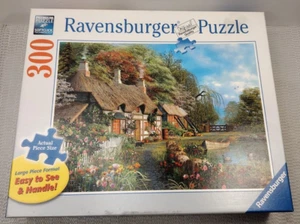Ravensburger 300 Teile Puzzle "Hütte am See" 2016 von Dominic Davison - Bild 1 von 8
