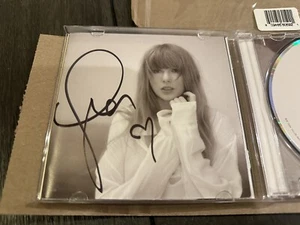 Taylor Swift signierte Abteilung CD gefolterte Dichter - mit SELTENER Herzsignatur ❤️ - Bild 1 von 8