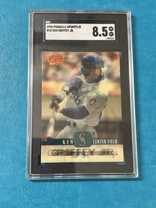 1996 PINNACLE SPORTFLIX #18 KEN GRIFFEY JR. SGC 8.5 - Picture 1 of 3