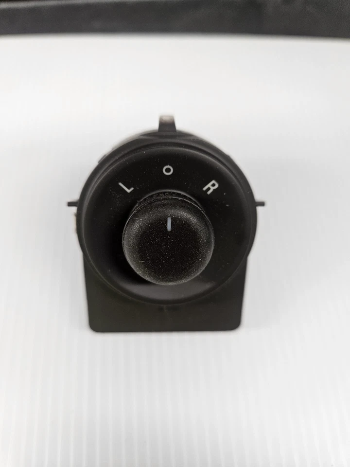 Interruptor de espejo remoto para puerta Buick Encore estándar MRS113 se adapta a 13-16 Buick Encore Foto 1 de 4