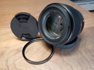 SIGMA 56mm F1.4 DC DN for Canon 583074 - Image 1 of 4