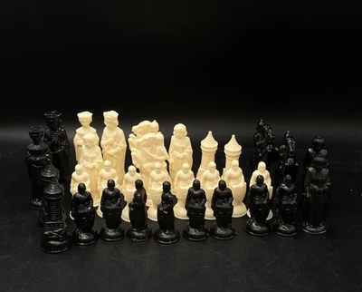 E.S. Piezas de ajedrez renacentistas medievales Lowe blancas y negras LEER Foto 1 de 4