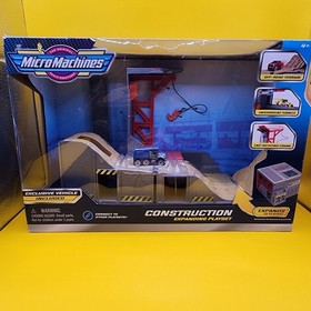 2020 Micro Machines Construction Expanding Playset w Exclusive Vehicle