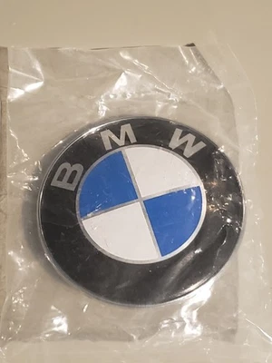 BMW 51148132375 emblema 82 mm 3,2 pulgadas NUEVO Foto 1 de 3