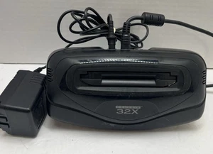 Console SEGA Genesis 32X con adattatore di alimentazione e cavo connettore 32X - Foto 1 di 17