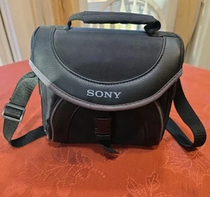Sony LCS-X20 Soft  Compartment Camera/Handycam Case Open Box  - Picture 1 of 5