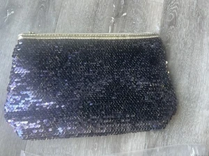 Lancome Navy Blue Velvet Makeup Cosmetic Bag Zipper Top Wristlet Strap NWOT - Picture 1 of 3
