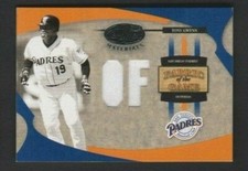 2005 LEAF CERTIFIED MATERIALS FABRIC OF THE GAME #122 TONY GWYNN JERSEY #19/50