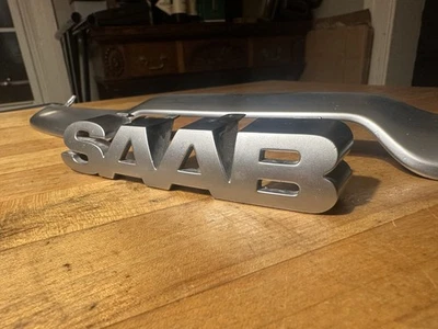 2010-11 SAAB 9-5 NG 格栅正品原始设备制造商 12776800(仅银色饰边和徽章) — 第 1/4 张图片