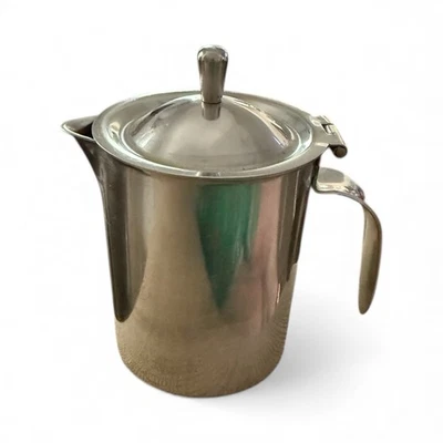 Crema de leche vintage Bloomfield de acero inoxidable con tapa Foto 1 de 2