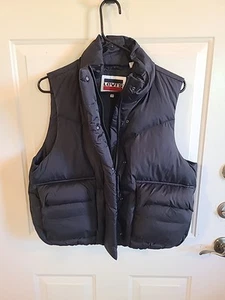Levi's Western Bubble Puffer Vest - Picture 1 of 6