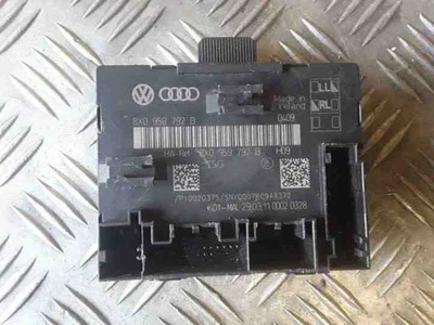 Centralina porta anteriore destra Skoda Superb II 3T4 K01MAL 8X0959792B 25463122 - Immagine 1 di 3