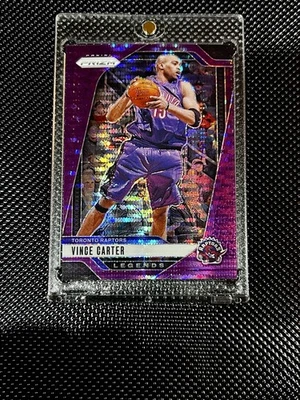 2024-25 Panini Prizm - Leyendas Vince Carter #295 Pulsar púrpura/35 coincidencia de colores Foto 1 de 4