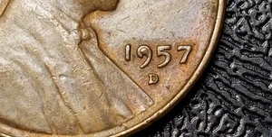 1957 D Lincoln Wheat Penny ) (Mint error) U.S. Cent.  9,B Error - Picture 1 of 4