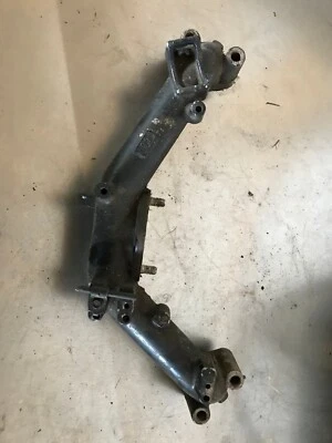 Colector de admisión Ford New Holland GT85 GT95 Kohler Magnum M18 M20 Foto 1 de 4