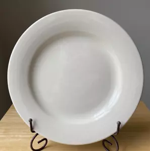 7 Williams-Sonoma BELVEDERE CREAM 11.5" Dinner Plates - Portugal - GUC - Picture 1 of 3