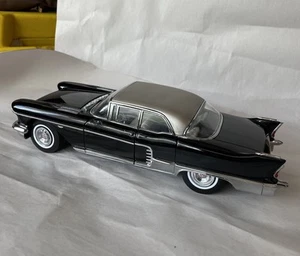 Rare Sun Star 1957 Black/Silver Cadillac Eldorado Brougham 1:18 Die Cast Flaw - Picture 1 of 18