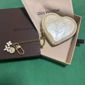 Louis Vuitton M91918 Monogram Verni Porte Monet Cool Heart Shaped Coin Case USED - Picture 1 of 14