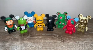 Lot of 8 Disney Vinylmation Micky Kermit Snow White Holiday Apple The End Black - Picture 1 of 12