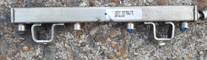 Ford Mondeo Mk4 2.0 Petrol FUEL RAIL - Picture 1 of 1