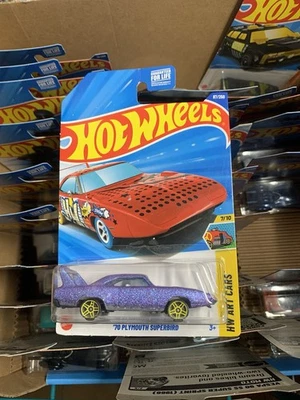 Hot Wheels 2025 '70 Plymouth Superbird 1/1 #87/250 pintura personalizada e intercambio de neumáticos Foto 1 de 4