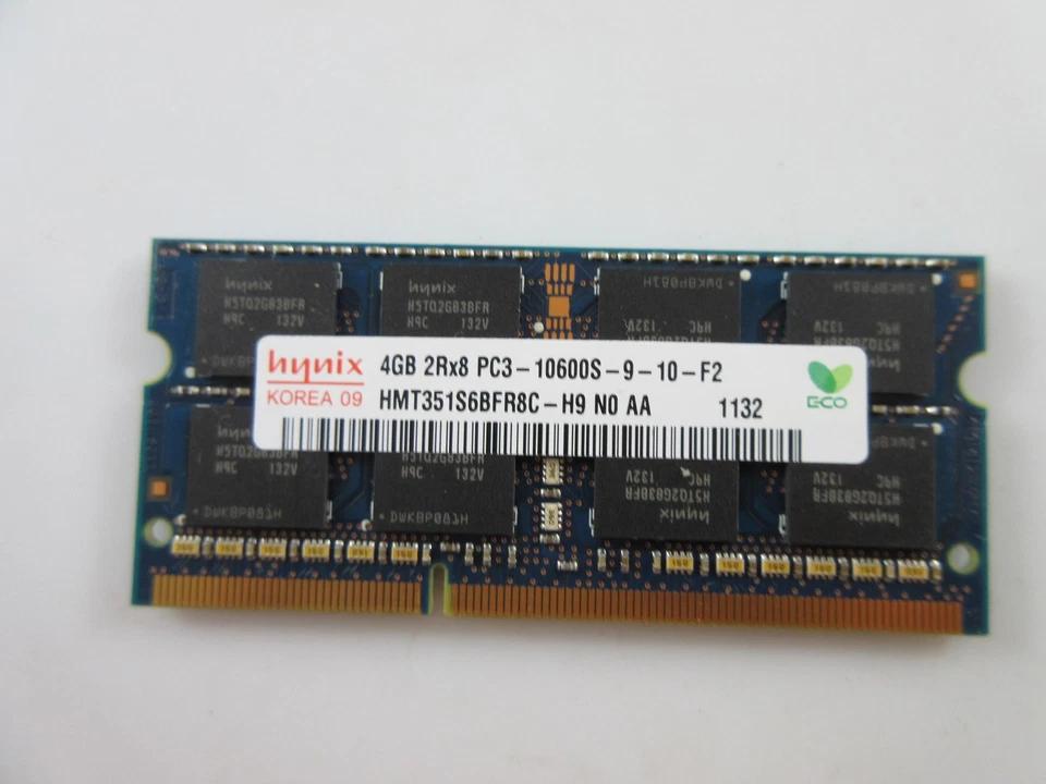 MEMORIA RAM SO-DIMM 4 GB PC3-10600S HYNIX HMT351S6BFR8C-H9 ORIGINAL - Immagine 1 di 1
