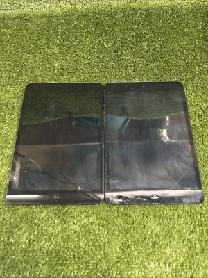 Lot of 2 iPad Mini 1st Gen A1432 16GB WiFi - Locked + Cracked Screen bundle - Image 1 of 4
