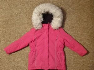 GIRLS PINK FUR TRIM HOOD THICK COAT REFLECTIVE AGE 11 YEAR'S FROM MATALAN - Picture 1 of 8