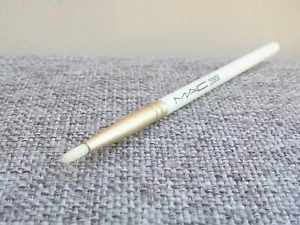 1x MAC 209SE Eye Liner Brush, Travel Size, Brand New! 100% Genuine!! - Picture 1 of 6