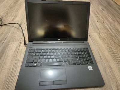 HP 250 G7 15,6 Zoll (512GB SSD, Intel Core i5 10. Gen, 3,60 GHz, 8GB) ,DEFEKT - Bild 1 von 3