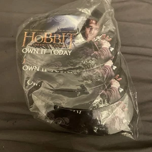 Vintage Lot 10 Film Promo Pin Rückseite Buttons Pins Der Hobbit Unerwartete Reise - Bild 1 von 2
