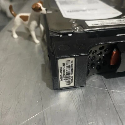 EMC 005048958 005049036 600GB 3.5" 15K SAS AX4-5 AX-SS15-600 Hard Drive - Image 1 of 4