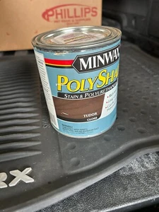 NOS 1-quart Minwax PolyShades Wood Stain + Polyurethane TUDOR Gloss 32 oz - Picture 1 of 5